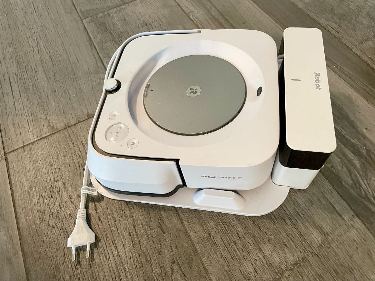 Robot nettoyant Braava — Très bon état, a vendre d'occasion en Suisse sur Main2Main