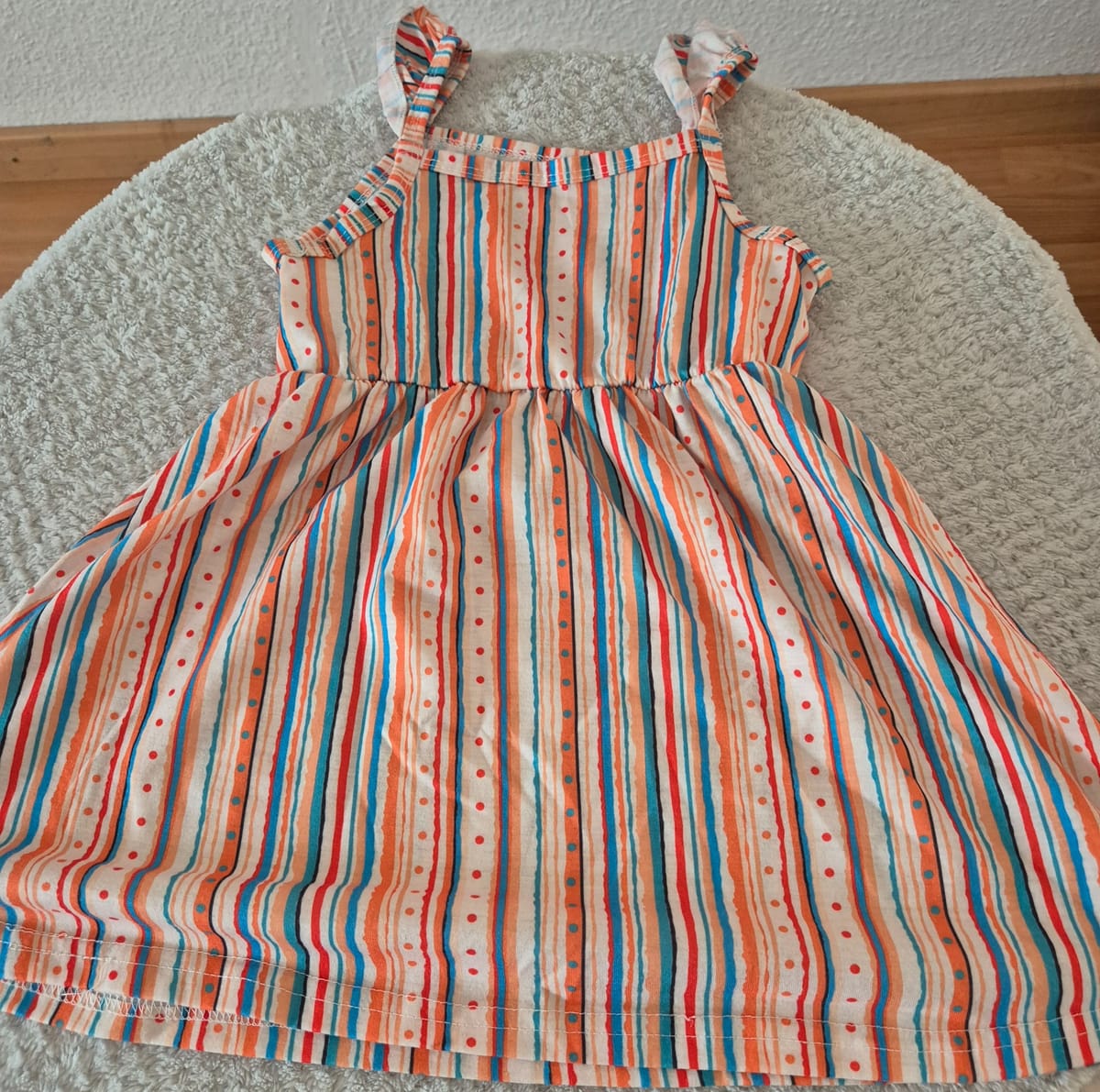 Lots de 2 robes d'été  — Très bon état, a vendre d'occasion en Suisse sur Main2Main
