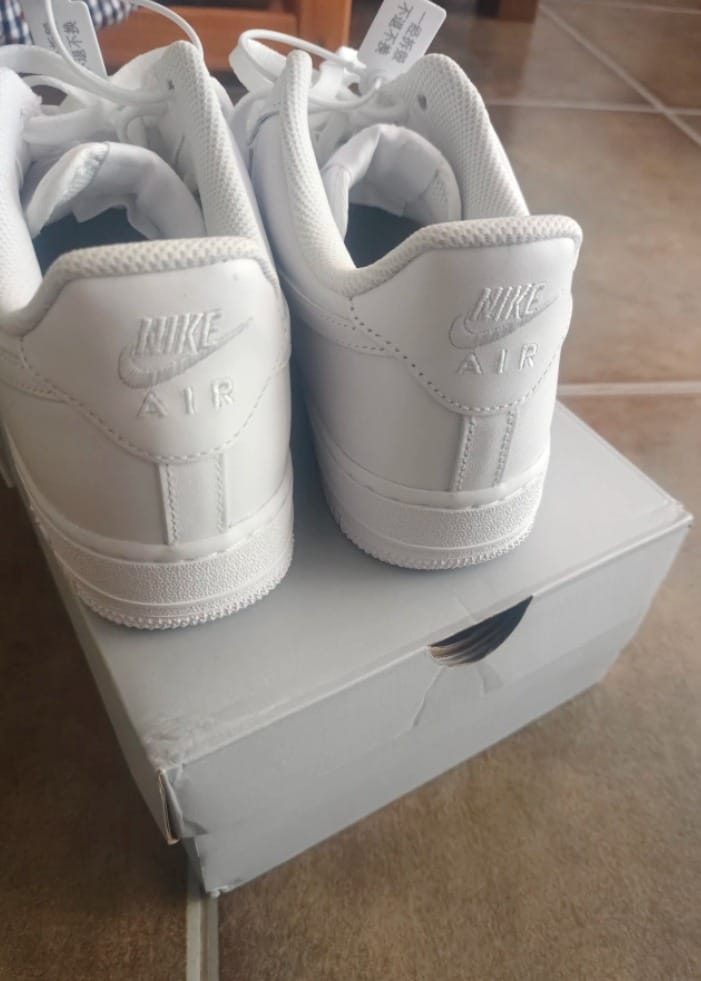 Nike Air Force 1 Sneaker gebraucht ✨ — Neuf avec étiquette, a vendre d'occasion en Suisse sur Main2Main